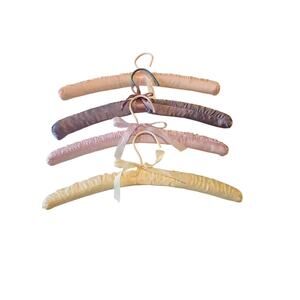 Set of 4 satin covered hangers